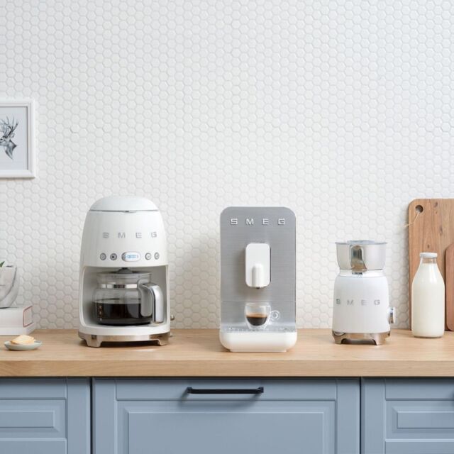 Smeg DCF02WHUK Drip Filter Coffee Machine