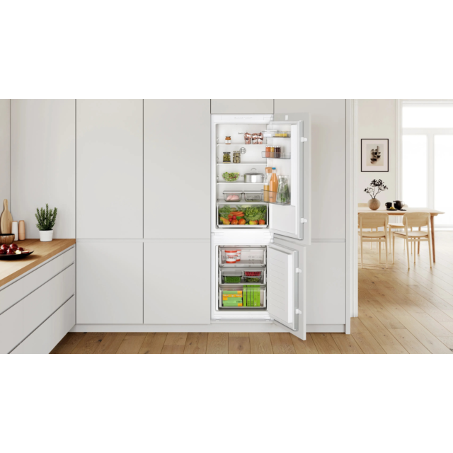 Bosch KIN86NSE0G, Built-in fridge-freezer with freezer at bottom
