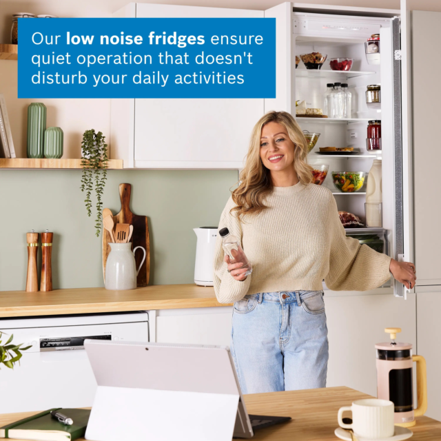 Bosch KIV87NSE0G, Built-in fridge-freezer with freezer at bottom