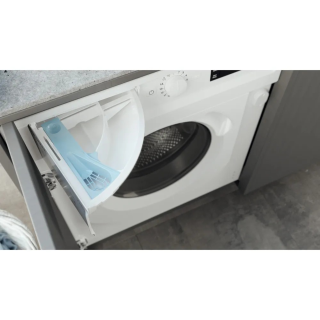 Hotpoint BIWDHG75148UKN Integrated Washer Dryer White