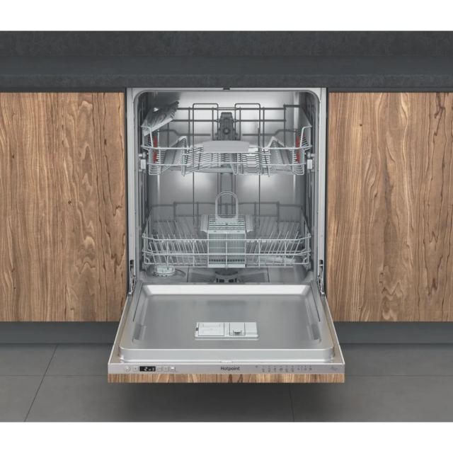 Hotpoint HP2IFC14BN6UK Bi Full Size Dishwasher 14 Place Set 8.9 L 9 Progs With Activedry Black