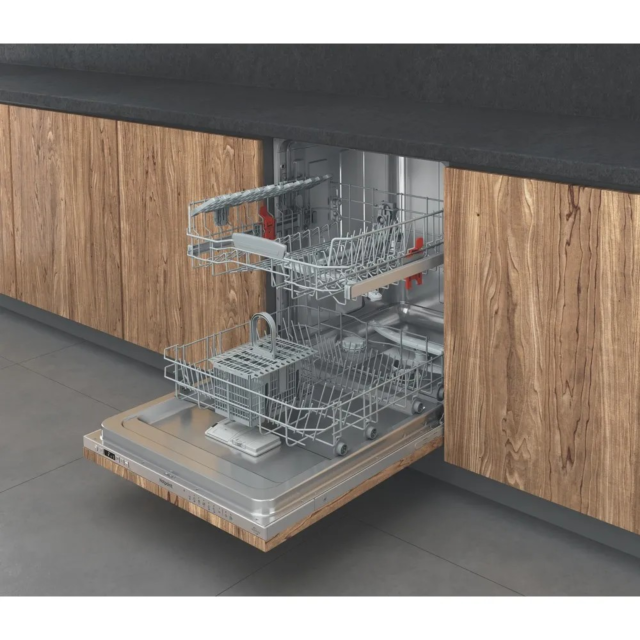Hotpoint HP2IFC14BN6UK Bi Full Size Dishwasher 14 Place Set 8.9 L 9 Progs With Activedry Black