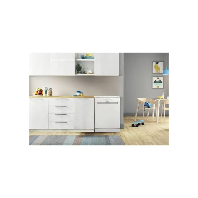 Indesit Dishwasher: full size, white colour - D2F HK26  UK