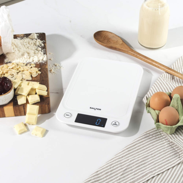 Salter 1067 TWFEU12 5 Kg Electrronic Kitchen Scale White