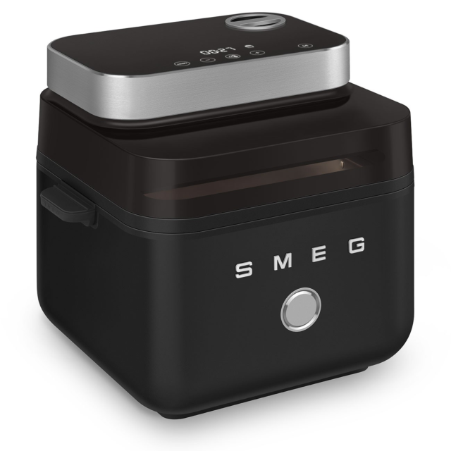 Smeg AFC01BLMUK Dual Flavour Airfryer Matte Black