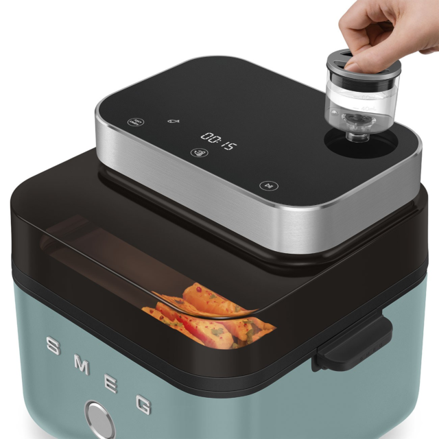 Smeg AFC01EGMUK Dual Flavour Airfryer 7L Matte Emerald Green