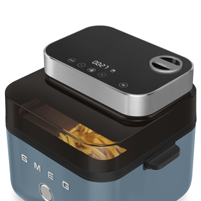 Smeg AFC01SBMUK Dual Flavour Airfryer 7L Matte Storm Blue