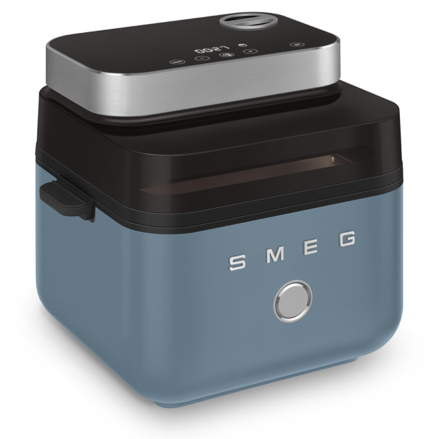 Smeg AFC01SBMUK Dual Flavour Airfryer 7L Matte Storm Blue